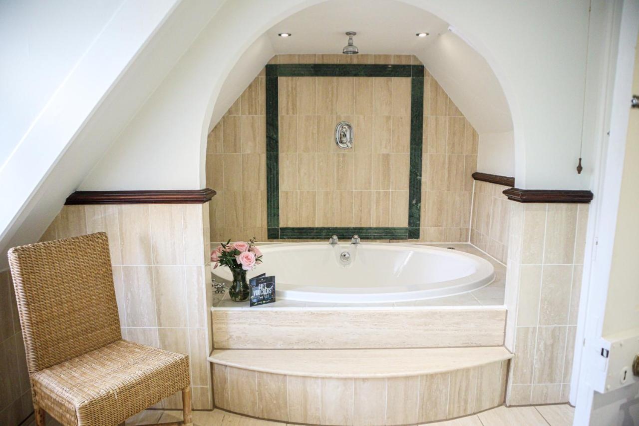 Photo - Langshott Manor