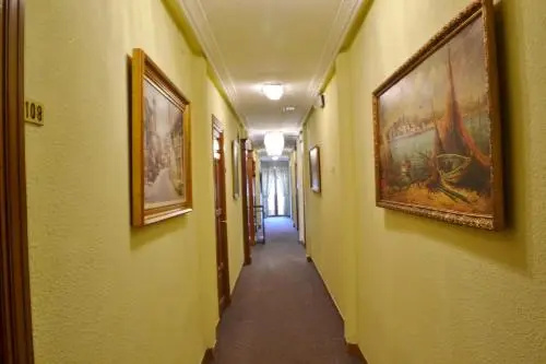 Photo - Hostal Longinos El Aribel