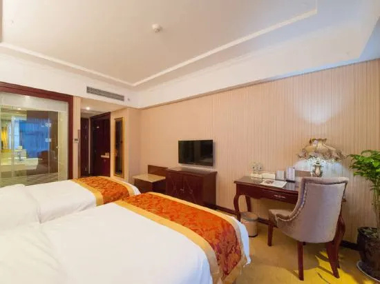 Vienna Hotel (Taixing Gulou Xintiandi Sports Center)