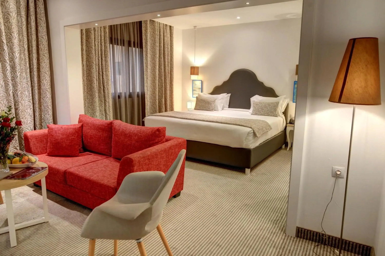 Photo - Hotel Lac Leman, LES BERGES DU LAC