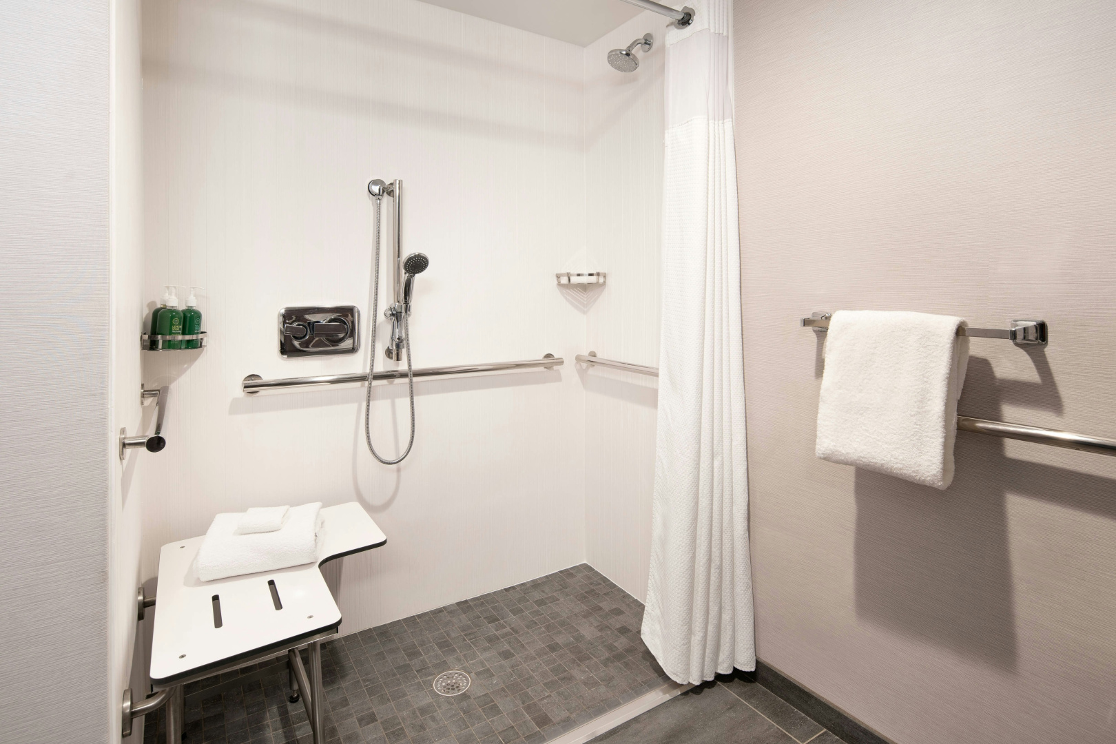 Photo - Courtyard by Marriott Fresno