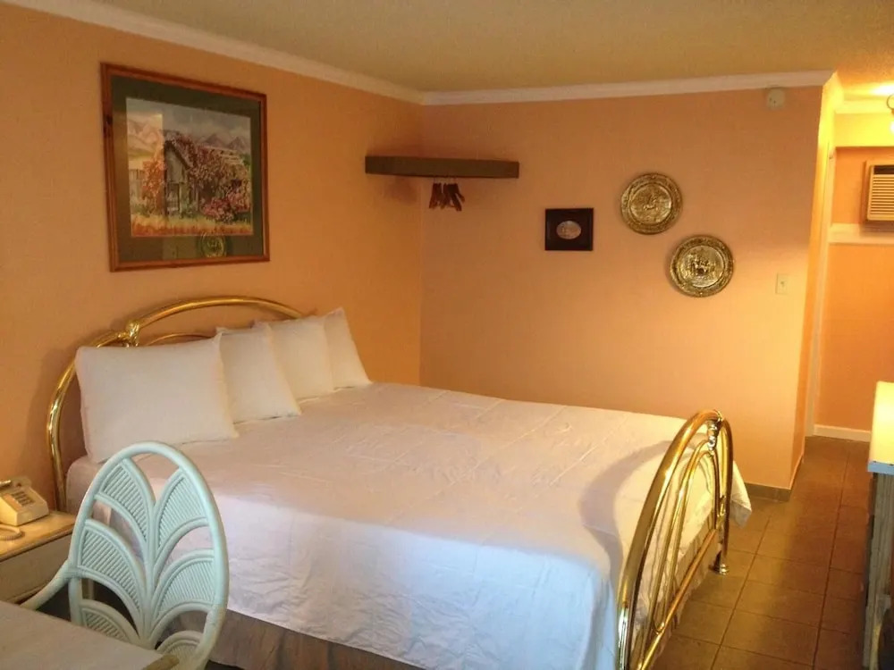 Photo - Victorian Inn