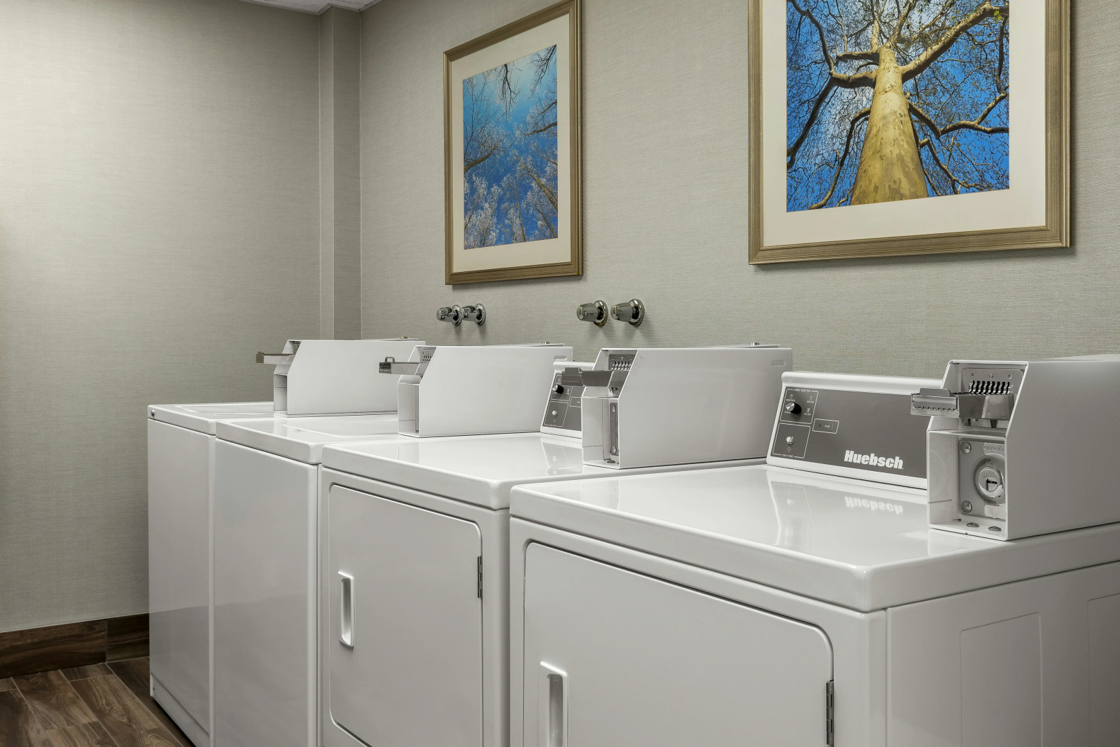 Foto - Hampton Inn & Suites by Hilton Montreal-Dorval
