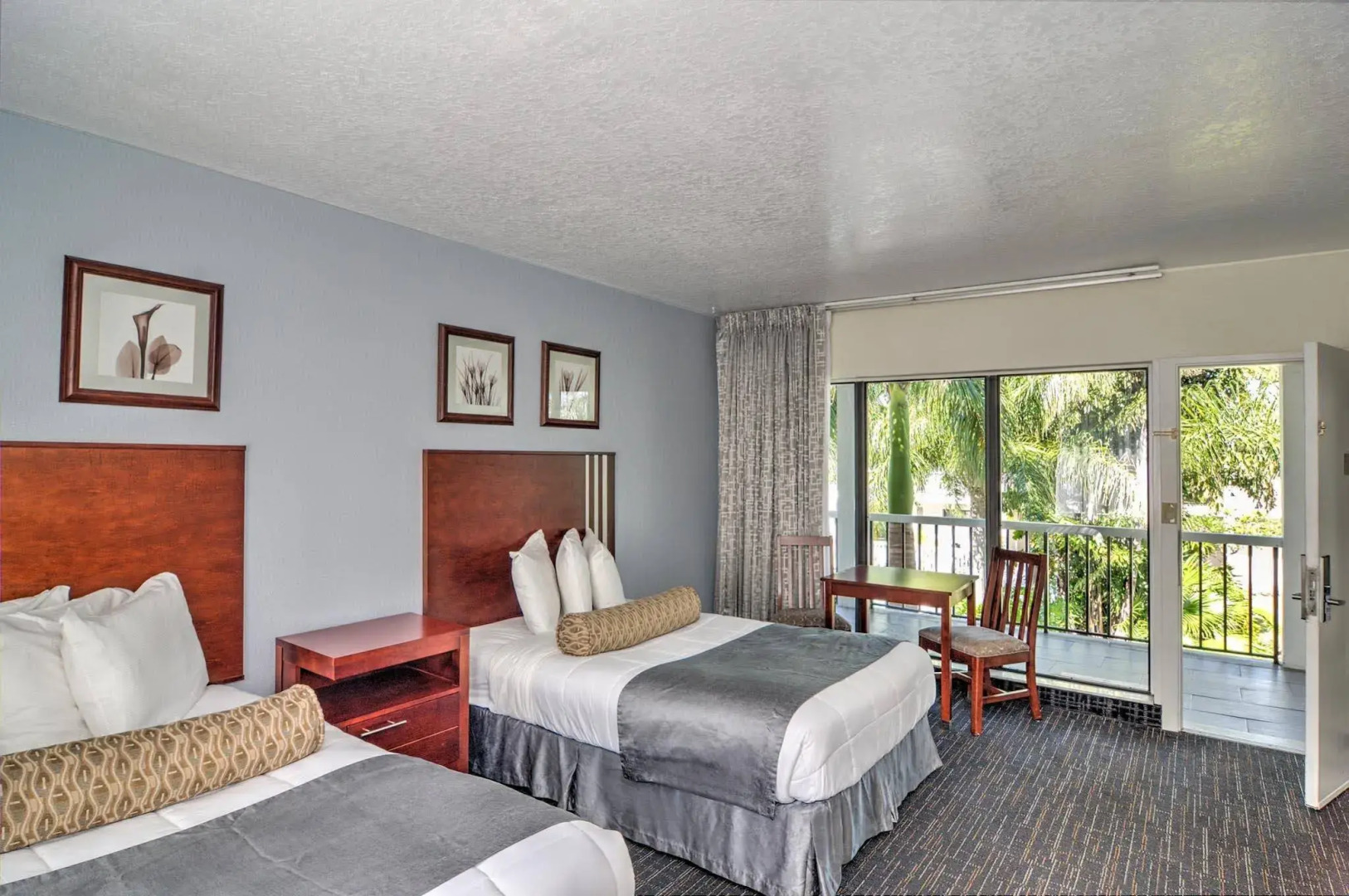 Foto - The Beachcomber St. Pete Beach Resort & Hotel