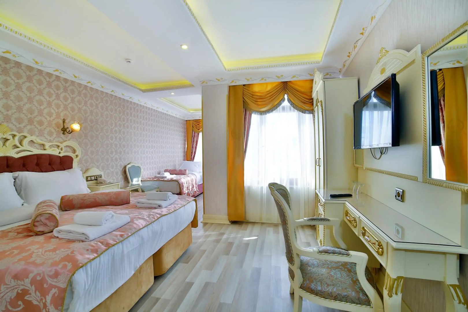 Photo - Nayla Palace Hotel