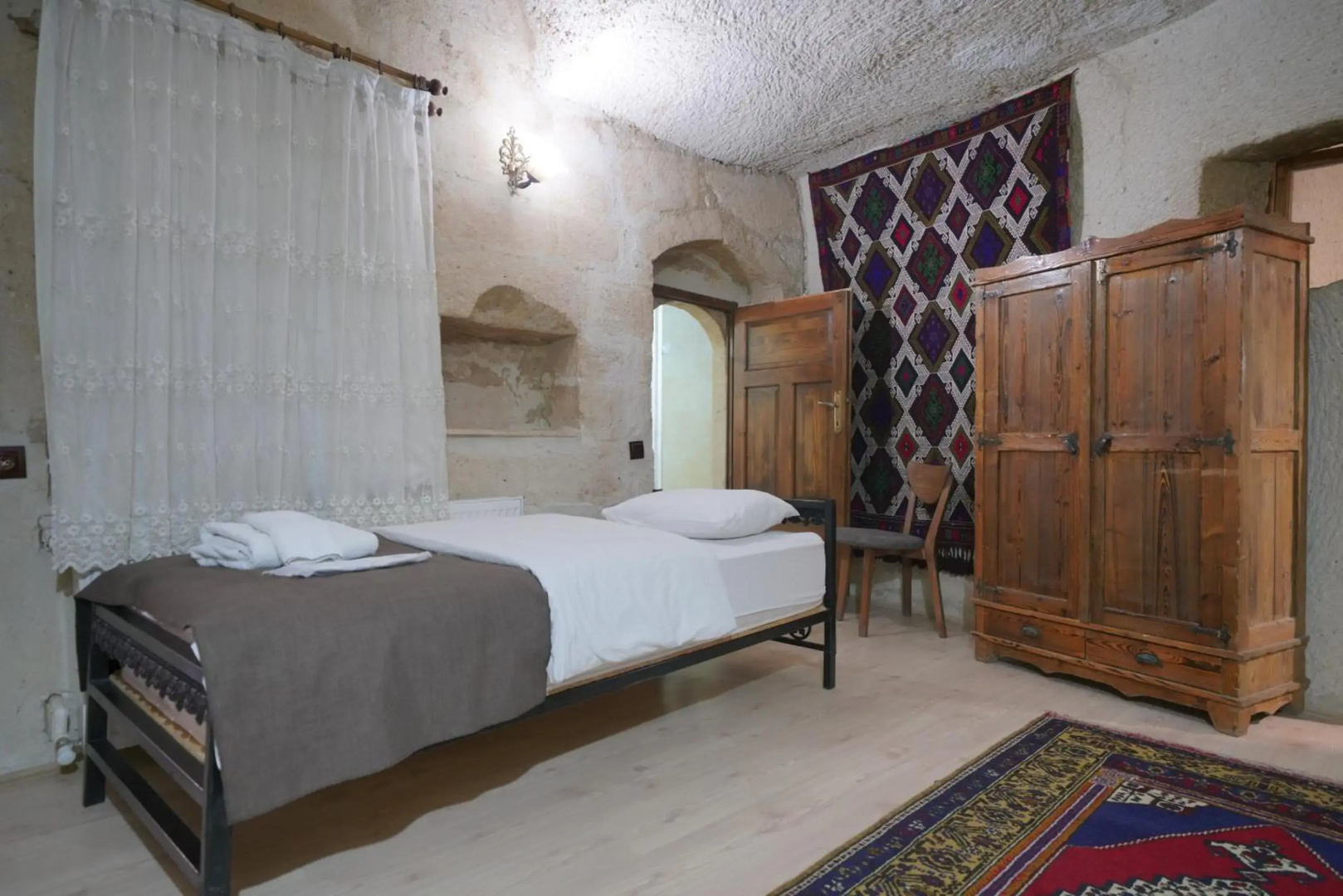 Photo - View Cave Hotel