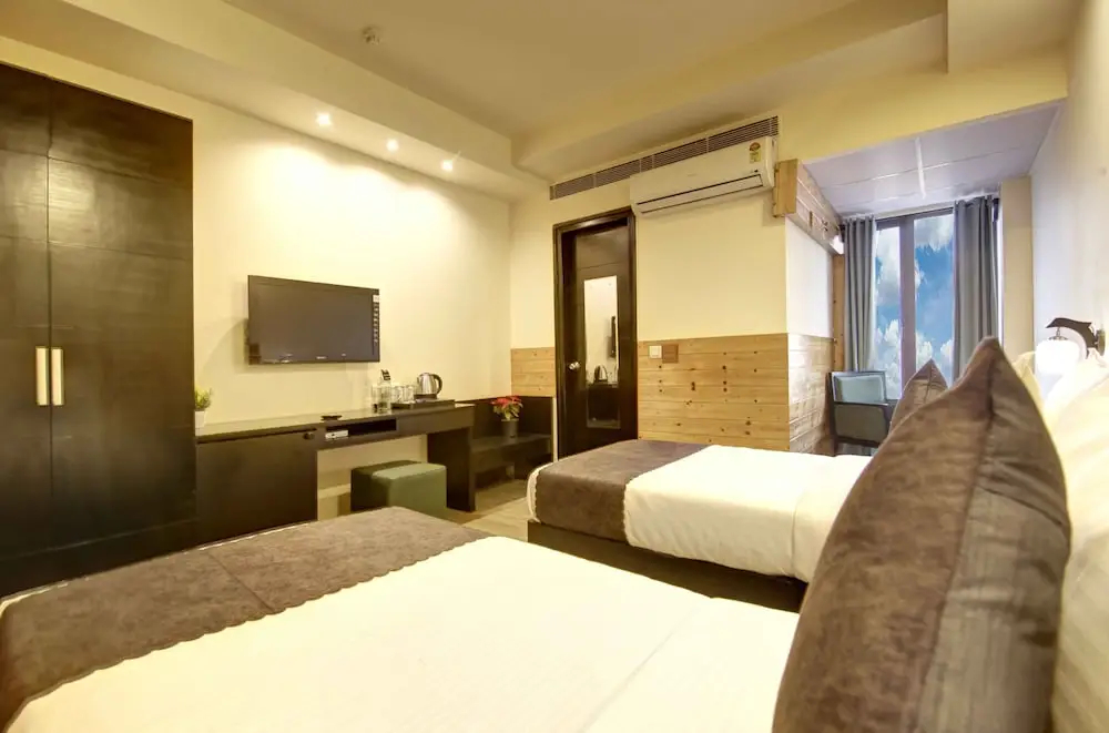 Photo - Saltstayz Select - Nehru Place & New Friends Colony