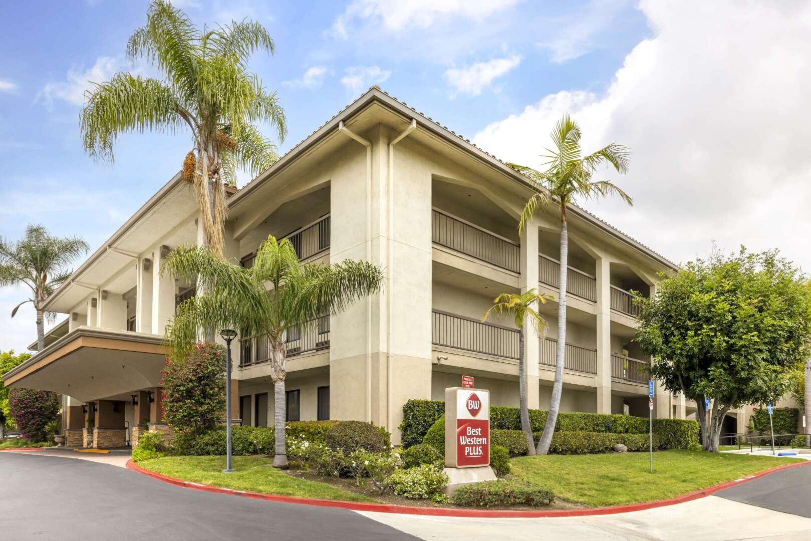 Photo - Best Western Plus Orange County Airport North