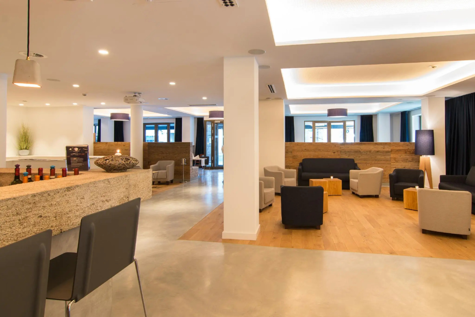 Photo - Bayer 89 Vi Vadi Hotel