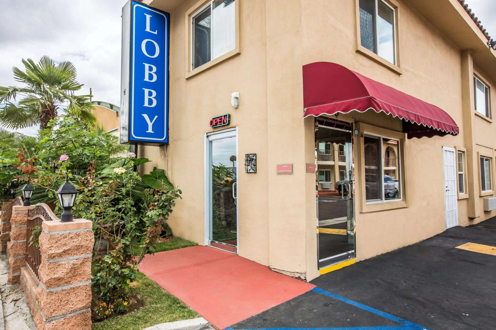 Photo - Rodeway Inn & Suites Bellflower