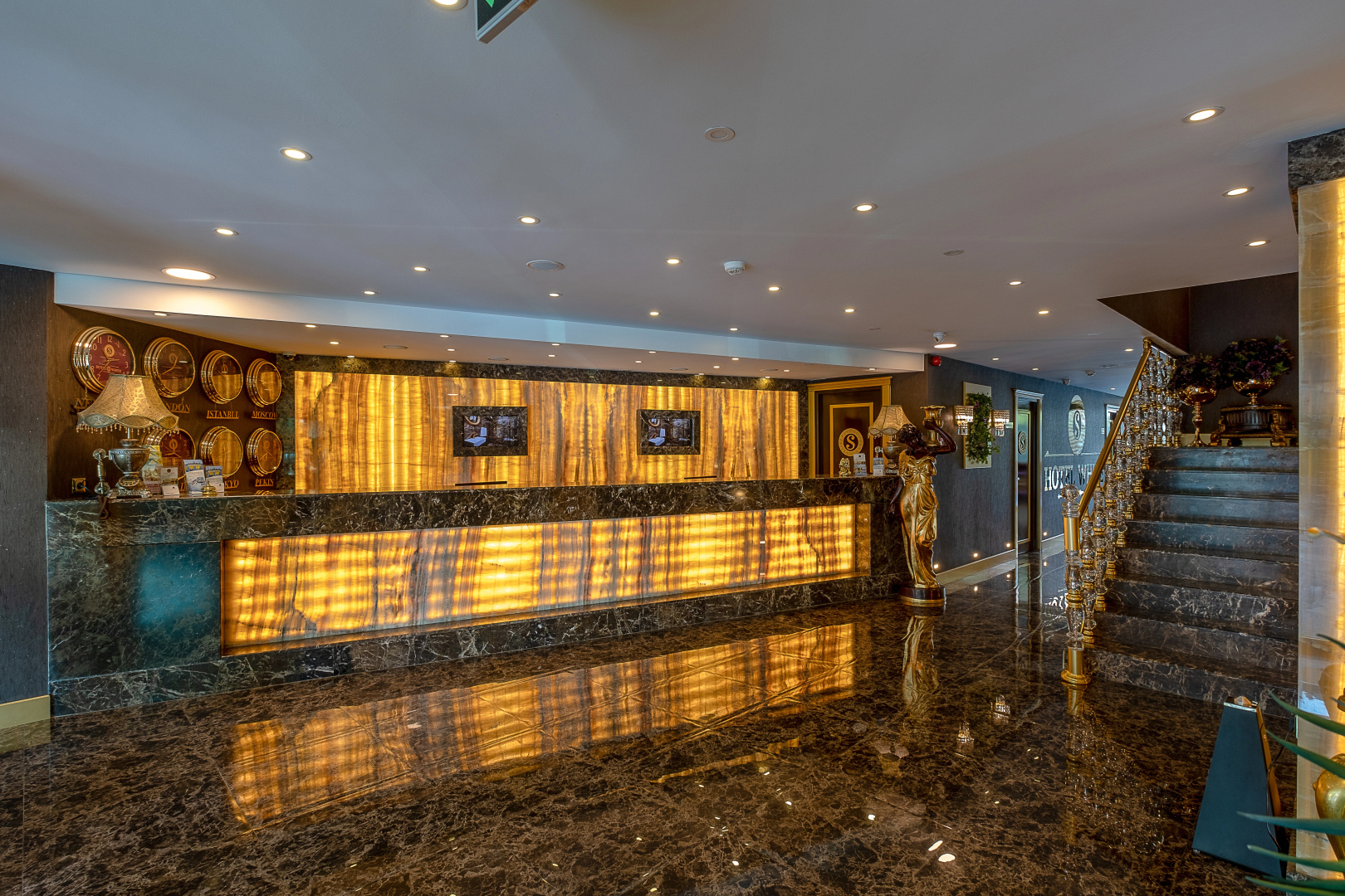 Foto - S White Hotel