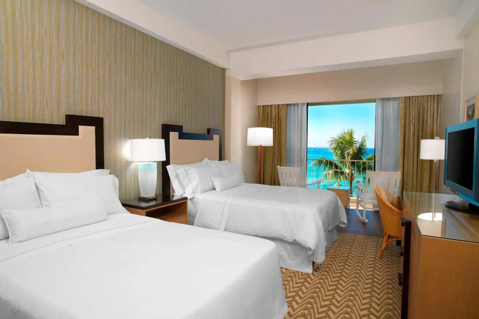 Photo - Moana Surfrider, A Westin Resort & Spa, Waikiki Beach