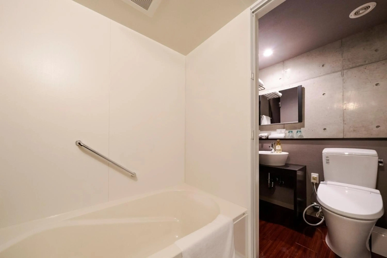 Foto - Naha-West Inn