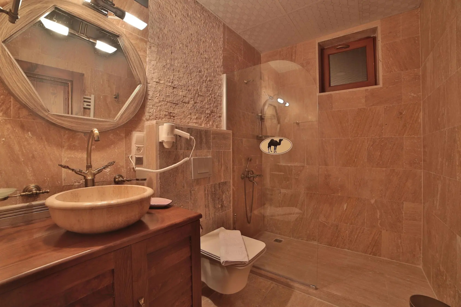 Foto - Caravanserai Inn Hotel