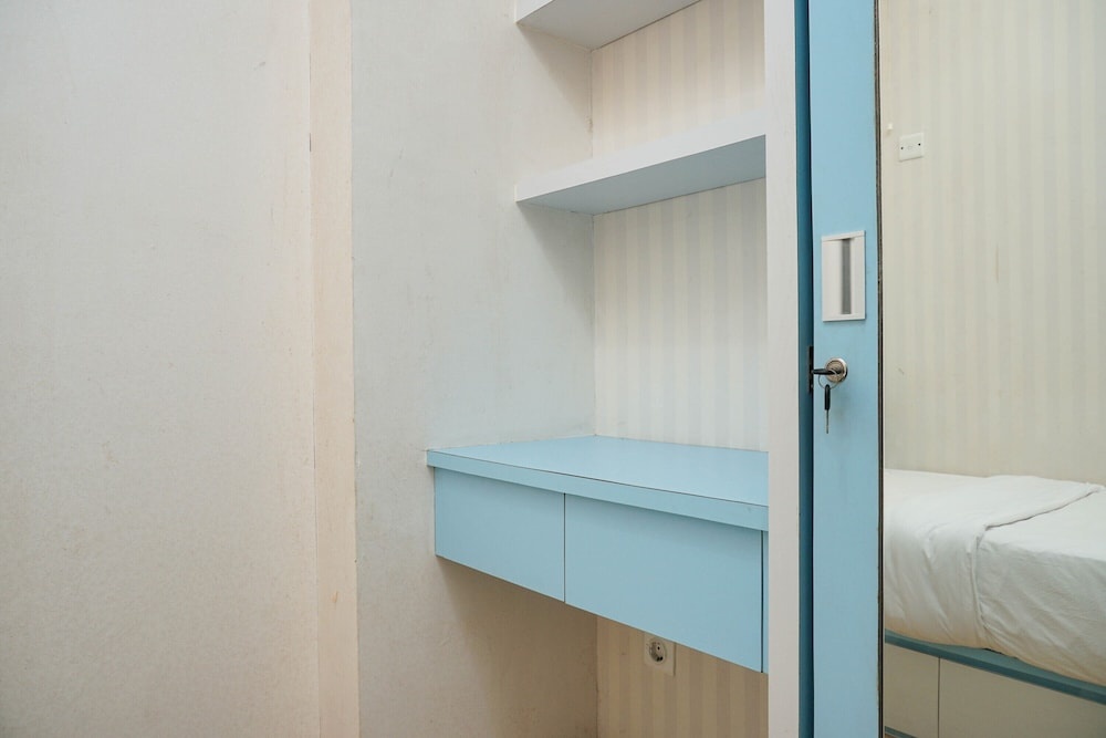 Gorgeous 2BR Green Pramuka Apartment