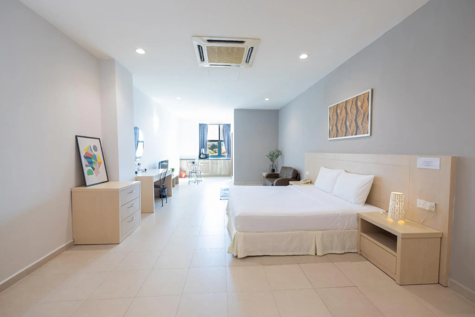 Golden View Serviced Apartment