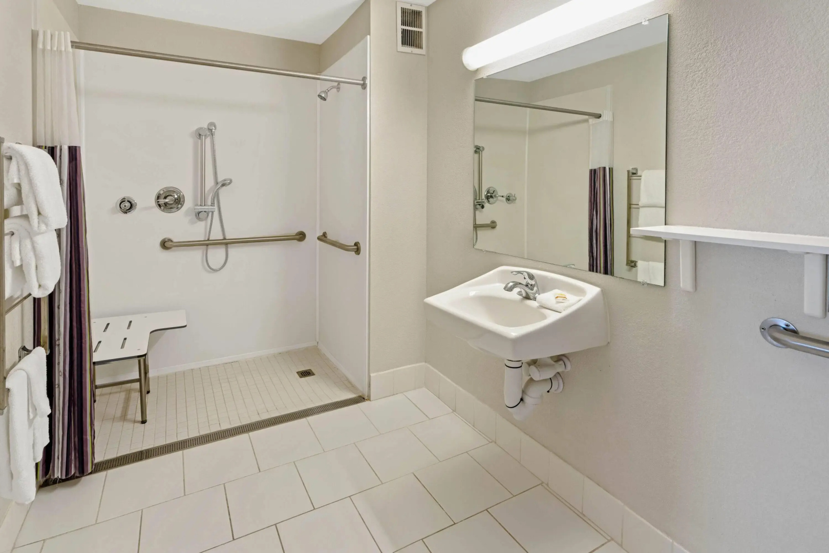 Photo - Travelodge by Wyndham Phoenix North