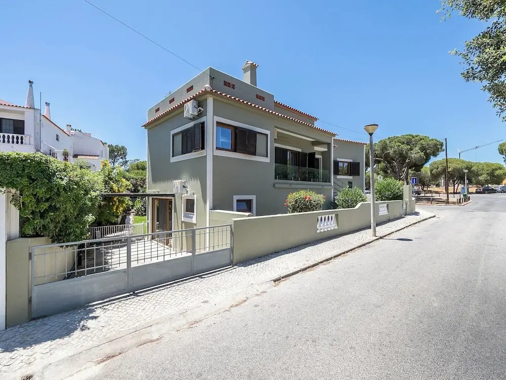 Photo - Walk in Hostel Faro Airport