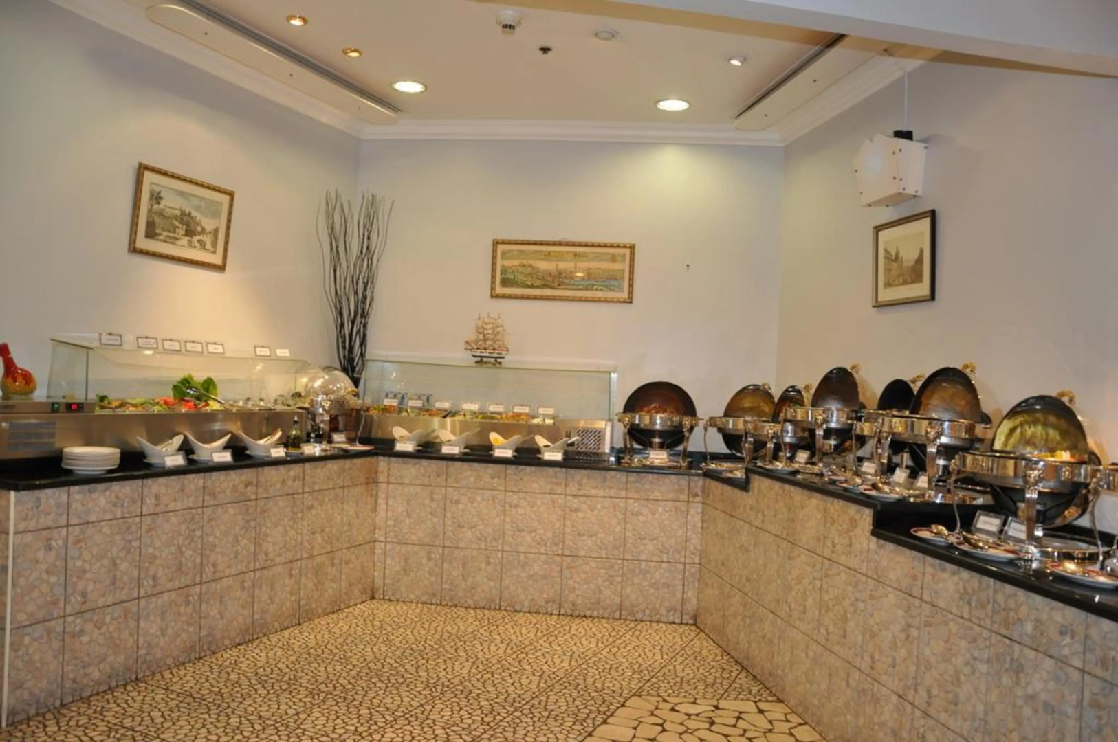Photo - Grand Continental Hotel