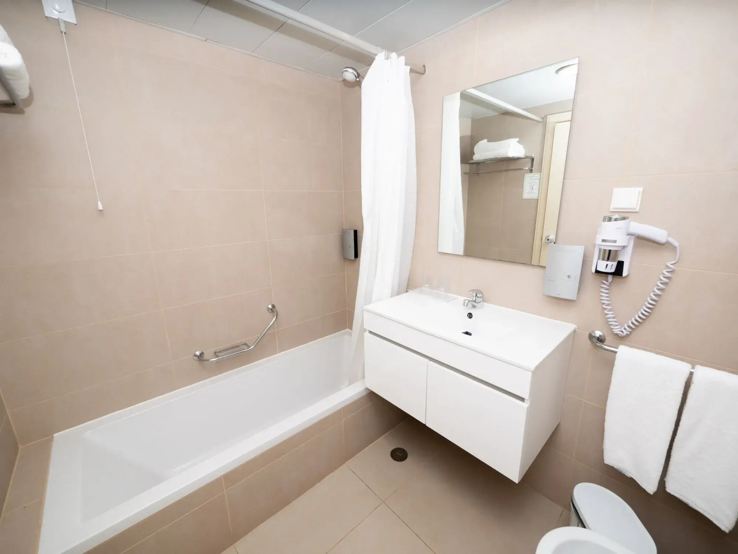 Photo - Vila Baleira Suites