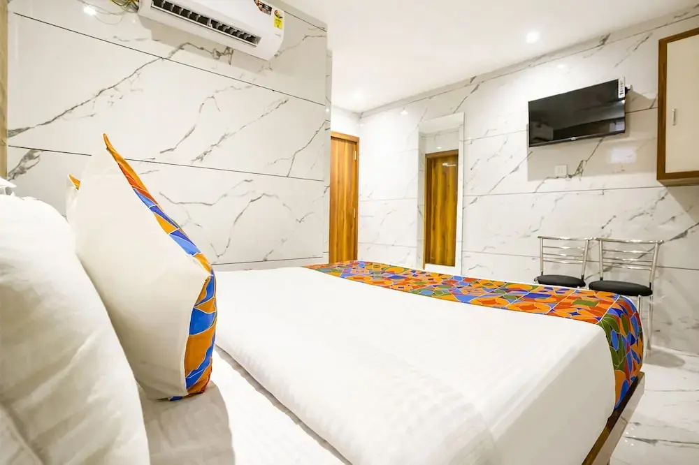 Photo - FabHotel Shubham Inn - Nr Jain Mandir, Bhandup West