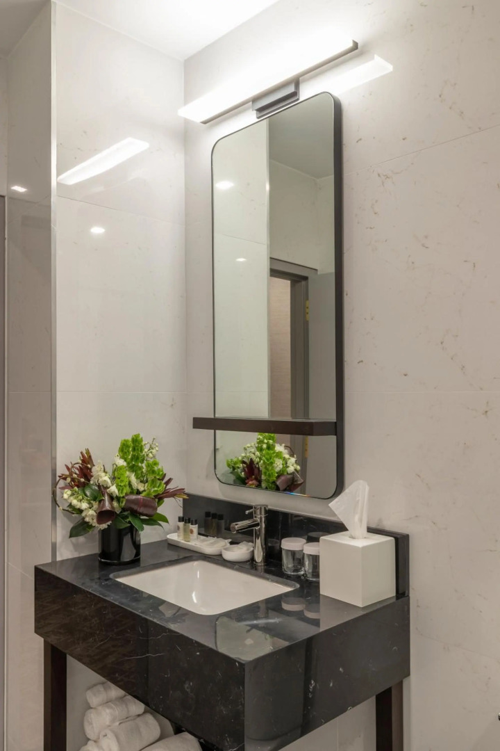 Photo - Broadway Plaza Hotel