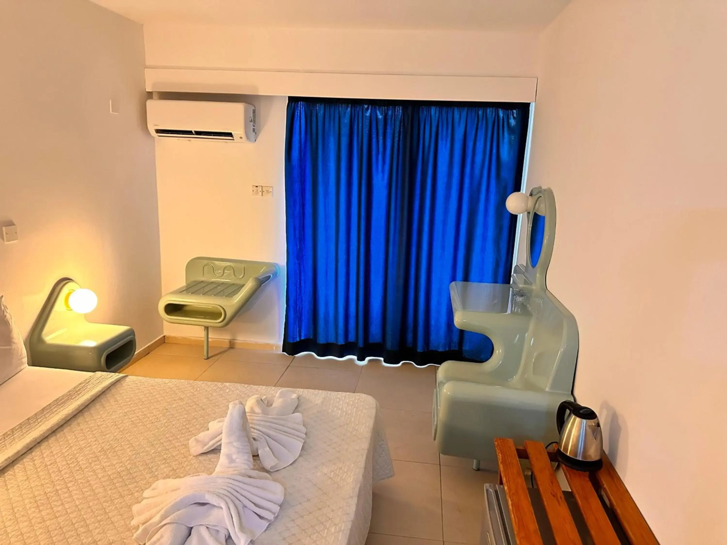 Photo - San Remo Hotel