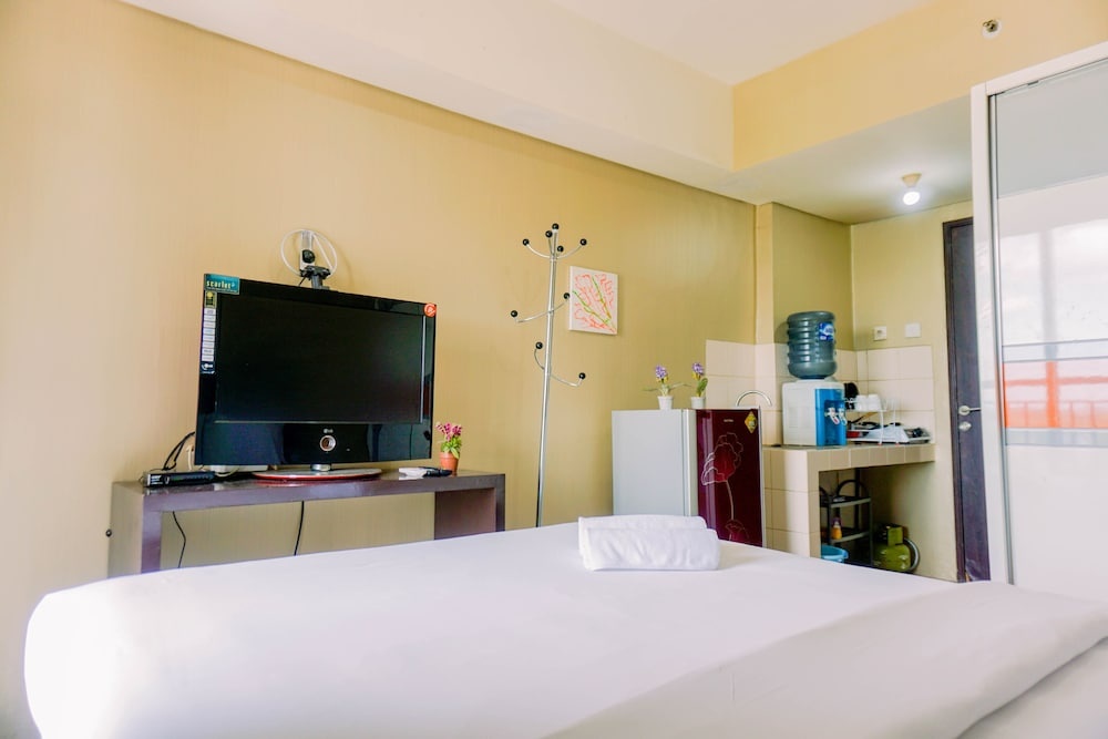 Comfortable And Modern Studio Serpong Greenview Apartment