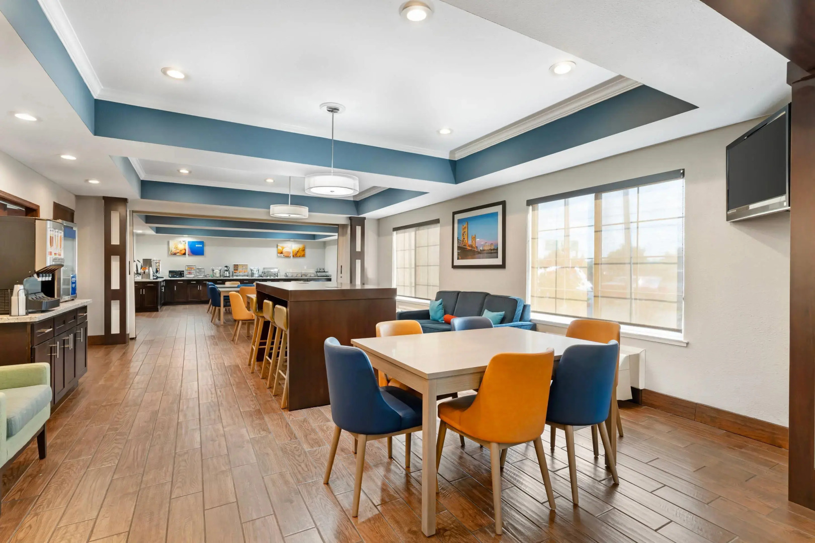 Photo - Comfort Inn & Suites Sacramento - University Area