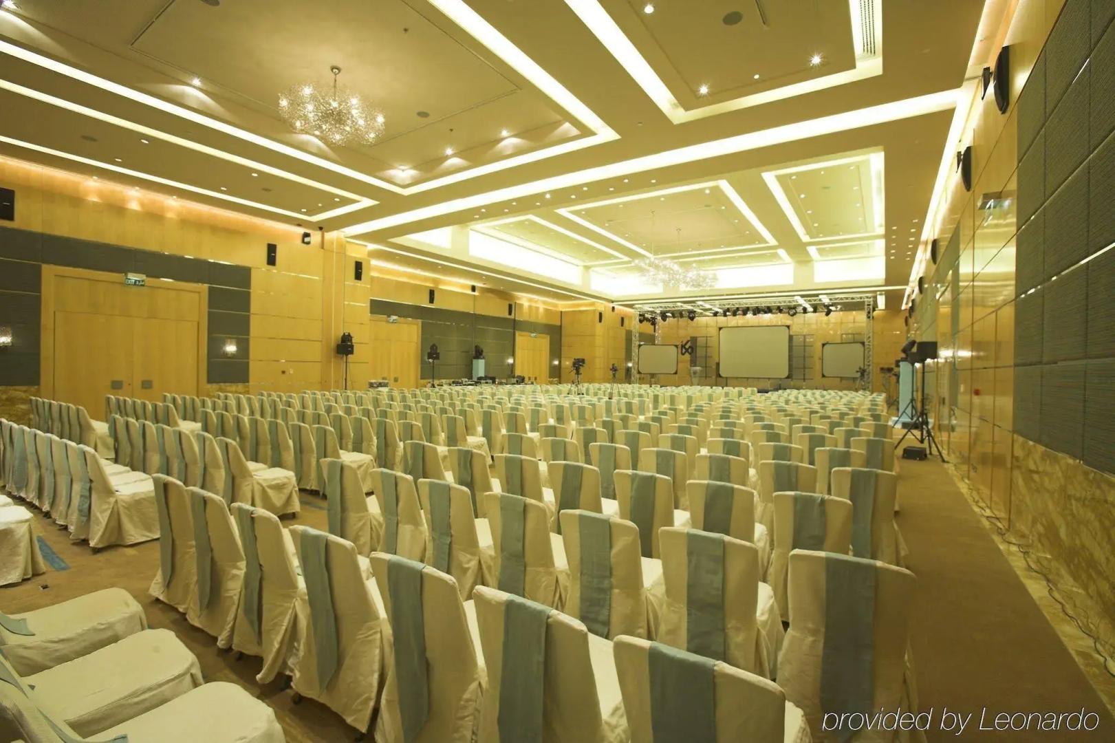 Photo - Marina Hotel
