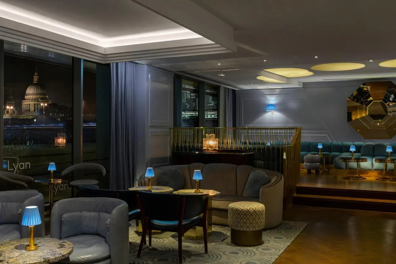 Foto - Sea Containers London