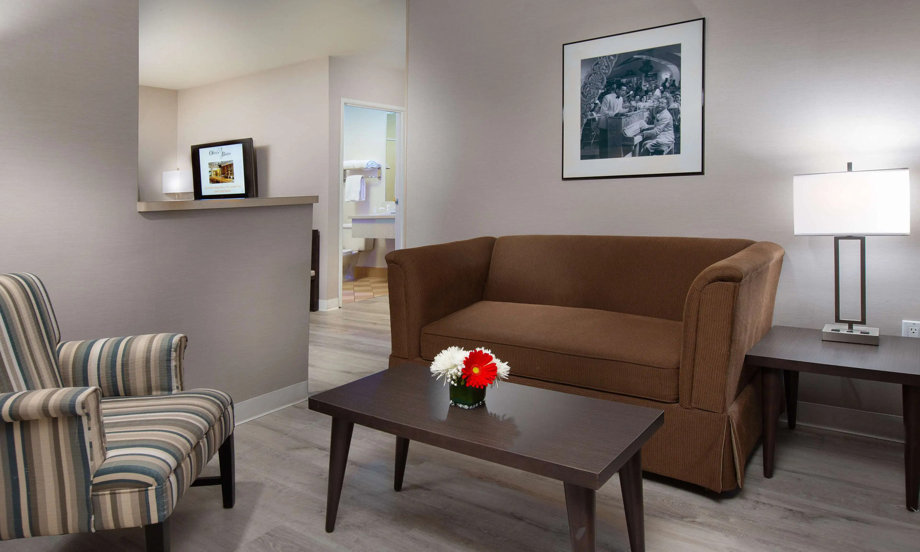 Foto - Safari Inn Burbank-Universal, a Coast Hotel