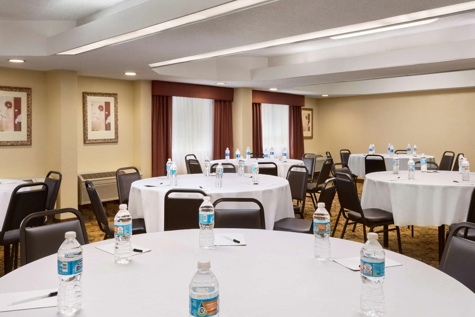 Photo - Country Inn & Suites by Radisson, Atlanta Airport South, GA
