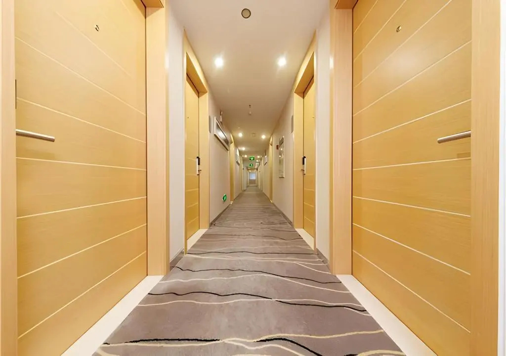 City Comfort Inn Yunfu Luoding Triumph Plaza