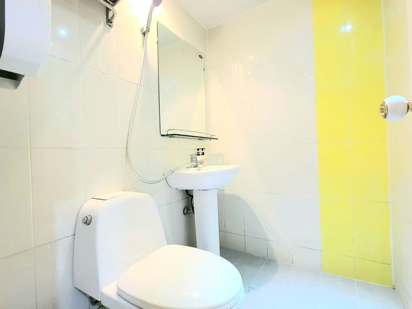 Foto - Hostel Tommy 50 off sale for 10th Anniversary on 2026