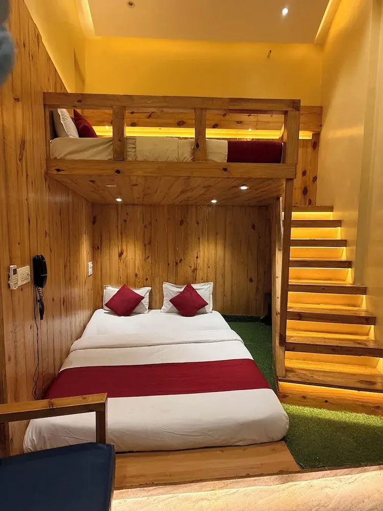 Photo - Hotel Ashyana - Near To Grant Road Station Mumbai