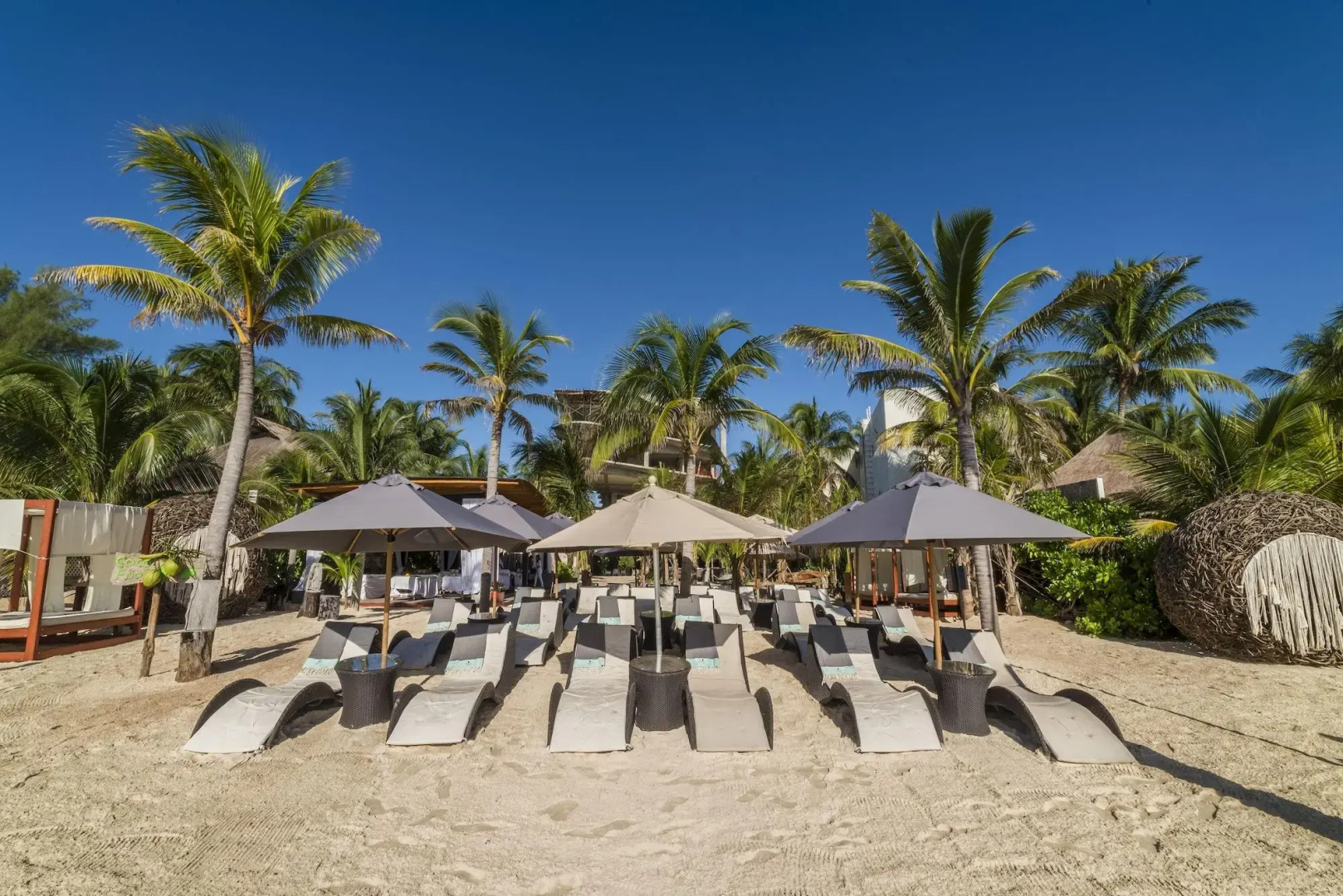 Photo - Mvngata Beach Hotel
