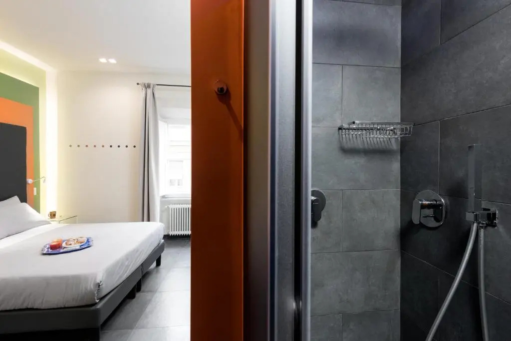 Photo - Circle in the Square