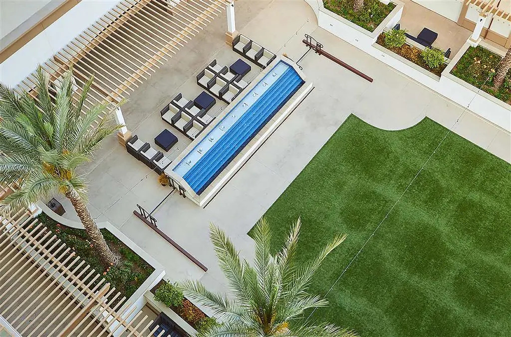 Photo - The Waterfront Beach Resort, A Hilton Hotel