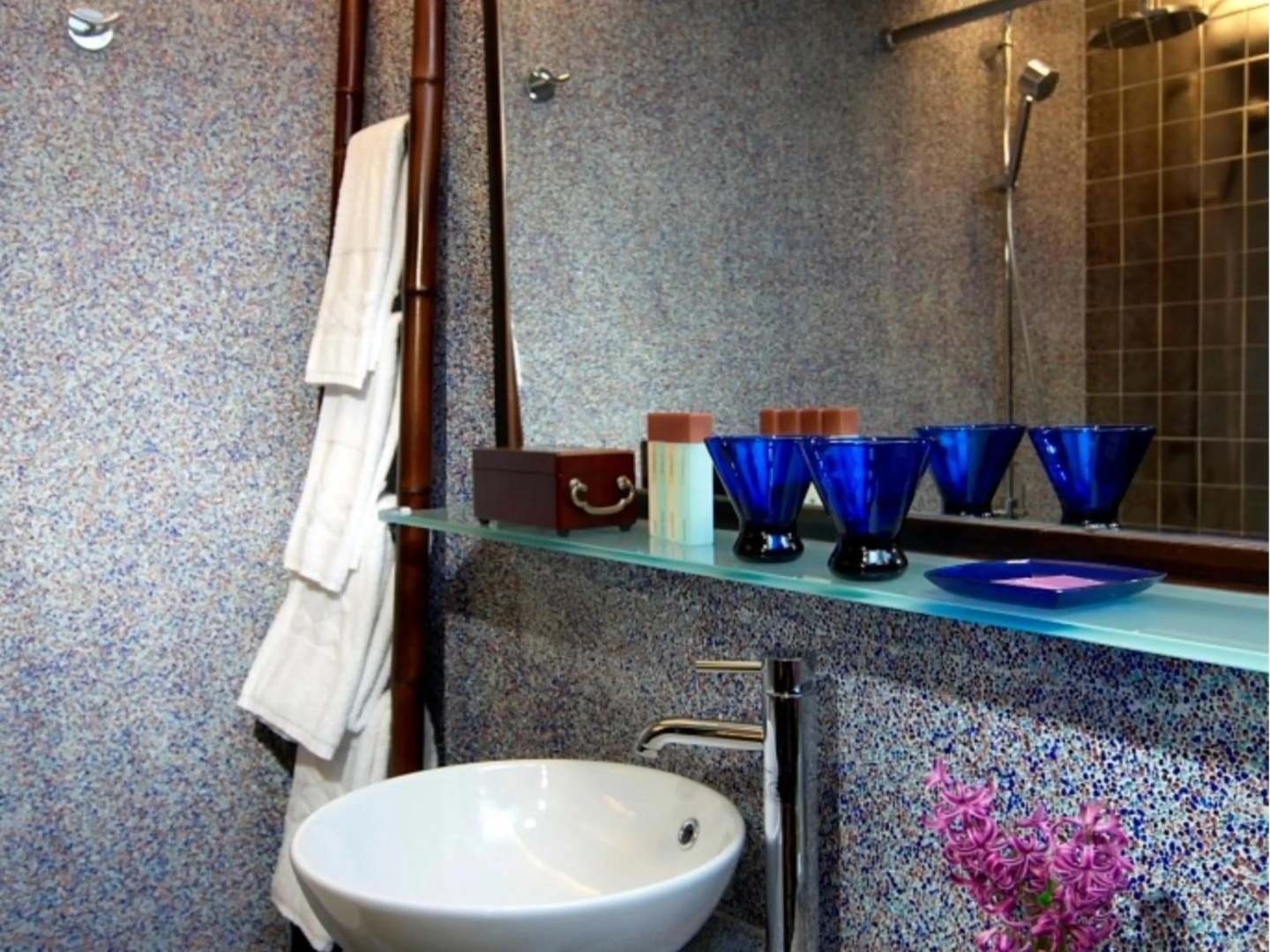 Photo - Lan Kwai Fong Hotel @ Kau U Fong