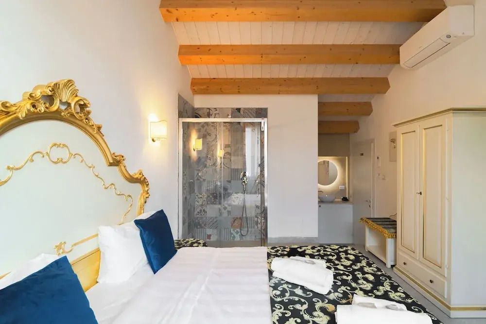 Photo - Venice Rooms