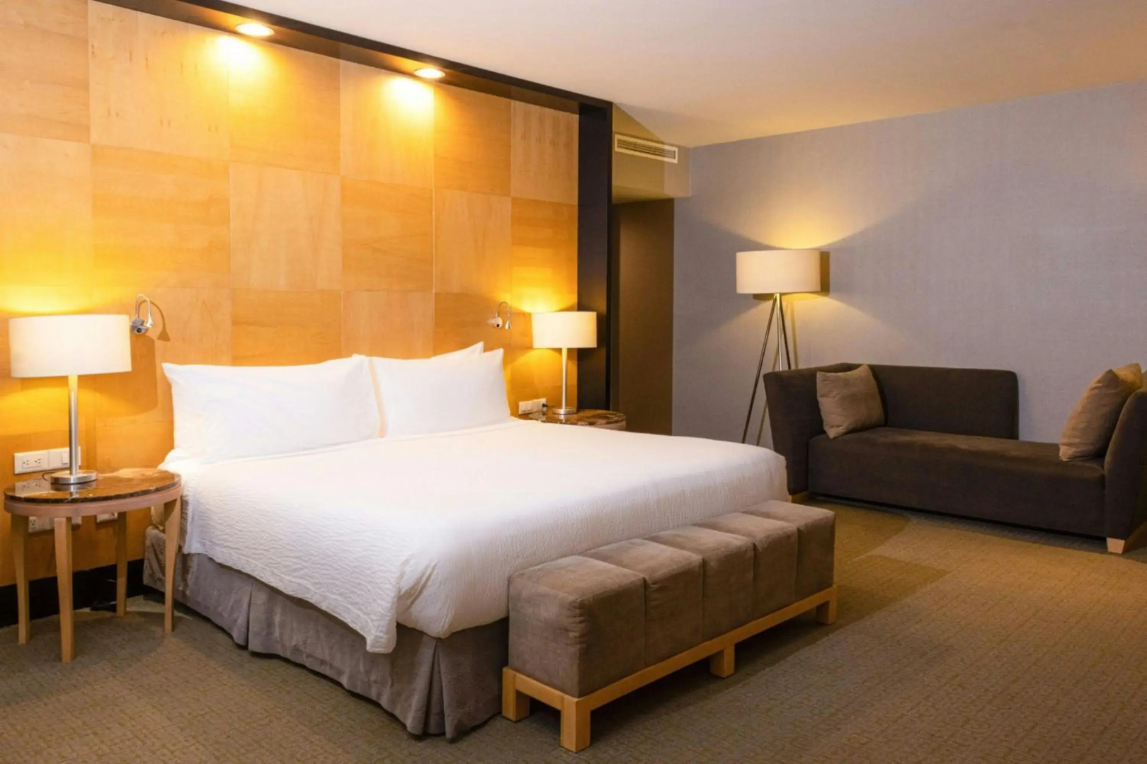 Photo - Courtyard by Marriott Mexico City Revolucion