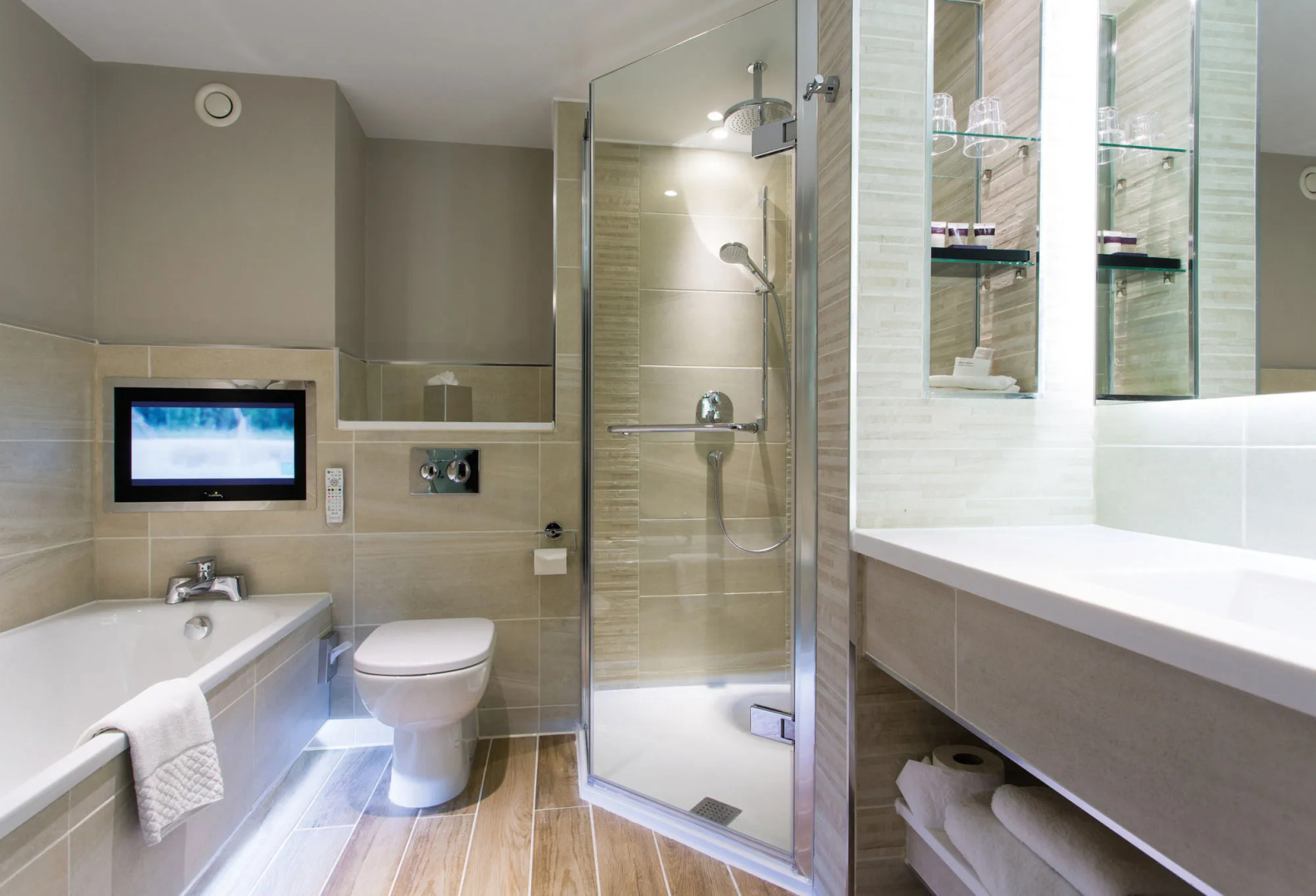 Photo - Cottons Hotel and Spa