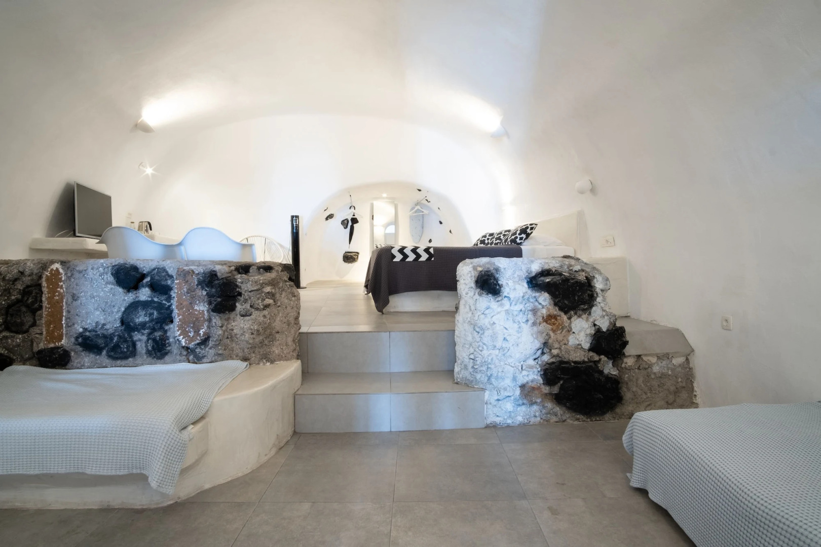 Photo - On the Cliff