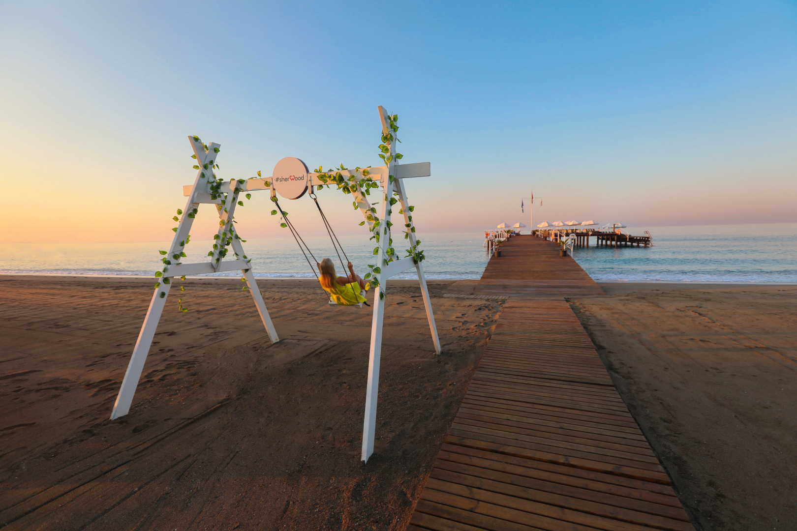 Photo - Sherwood Exclusive Lara