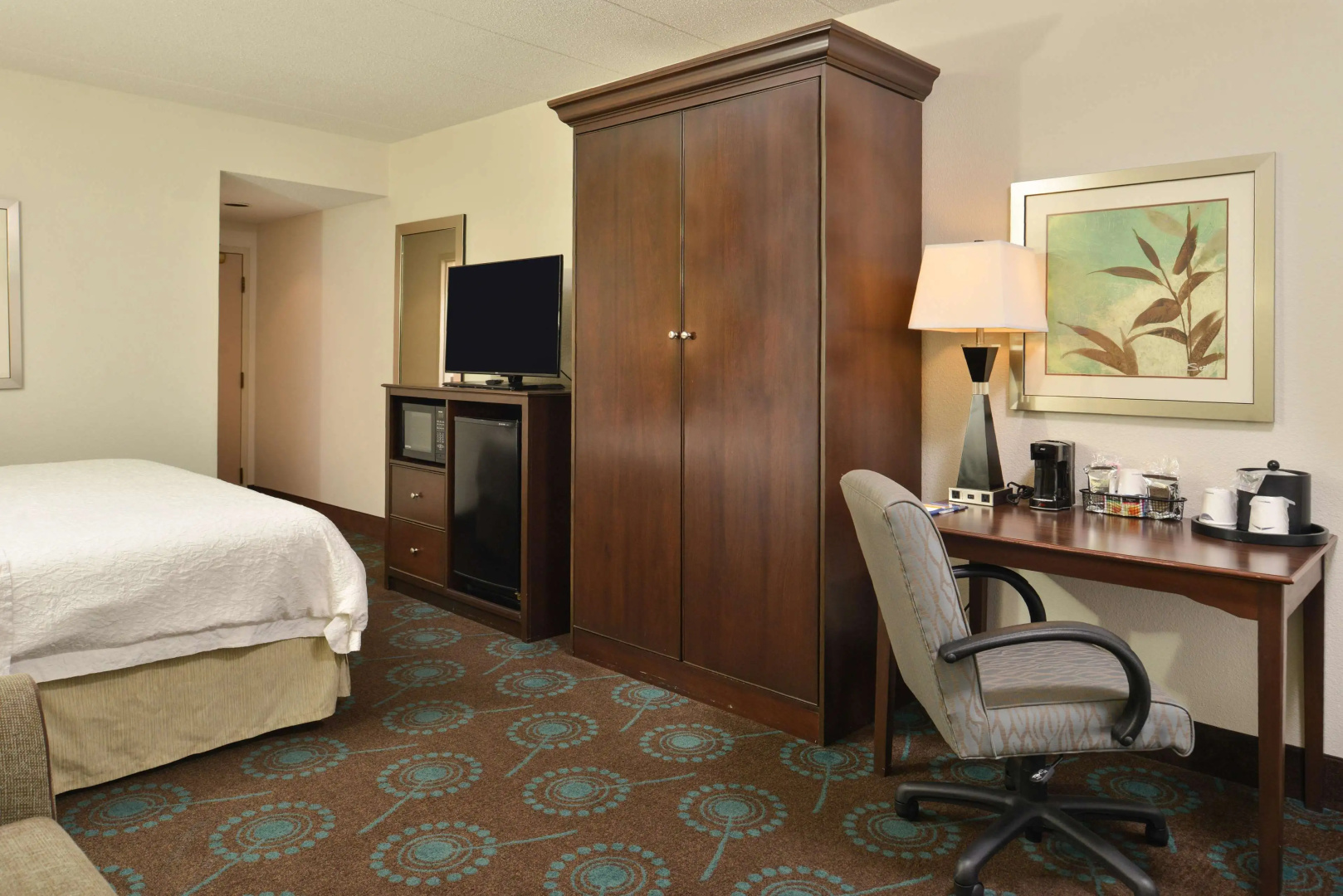 Photo - Hampton Inn & Suites Newport News (Oyster Point)