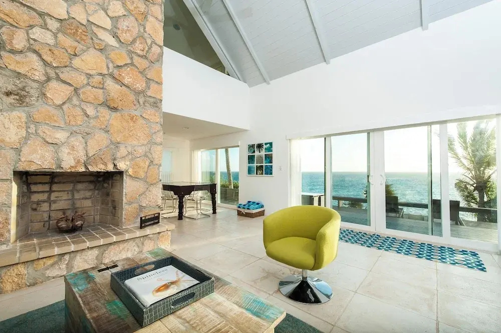 Island Escape: Secluded Beachfront Cottage With Pool — фото 1