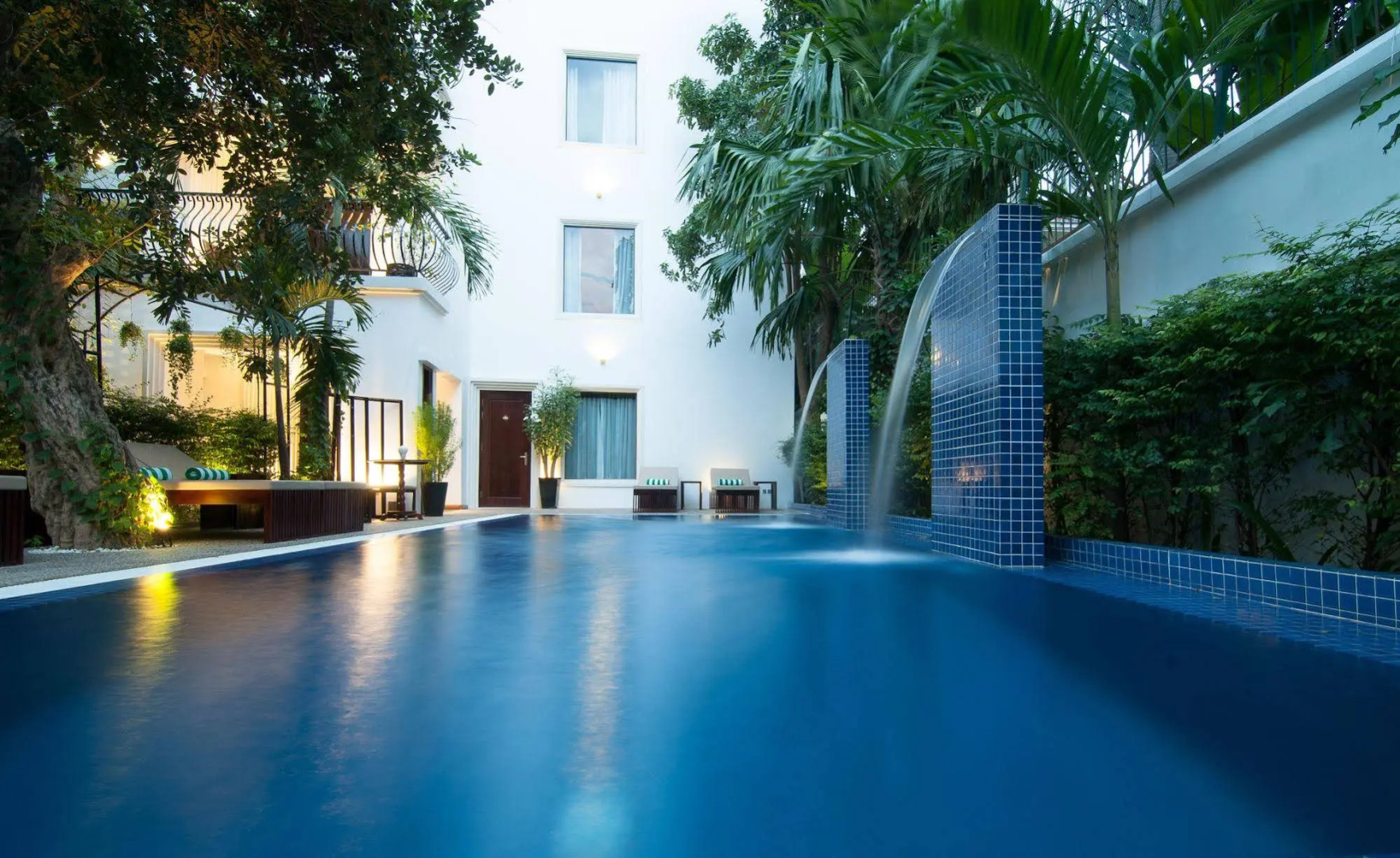 Photo - La Rose Suites