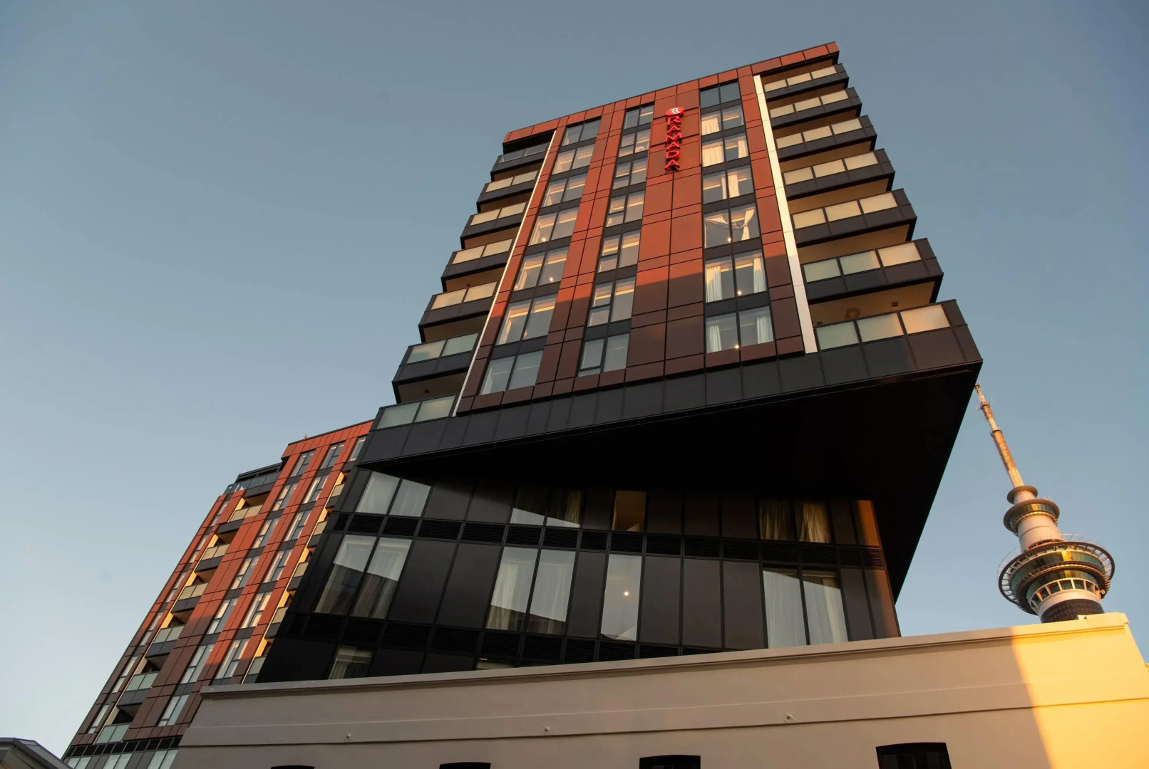 Foto - Ramada Suites By Wyndham Victoria Street West