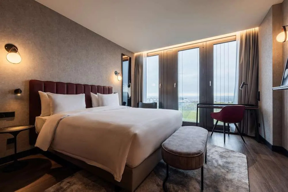 Foto - Radisson Blu Hotel at Porsche Design Tower Stuttgart